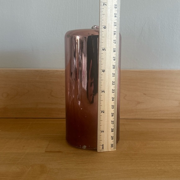 Fem shiny ombré pink candle - Picture 7 of 14